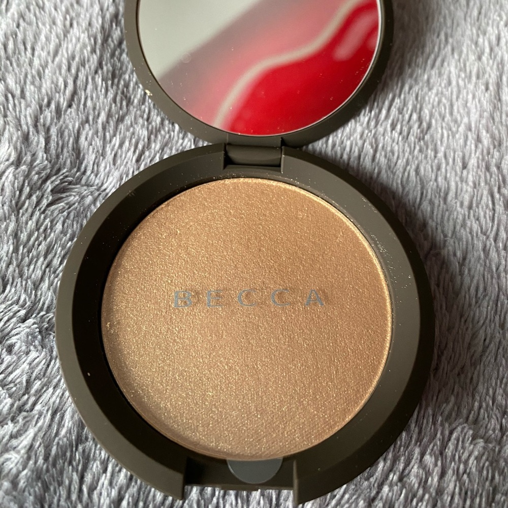 BECCA Shimmering SkinPerfector Pressed Highlighter